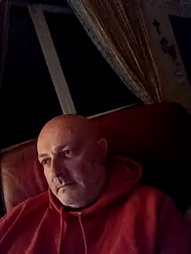 Alexis Bull online show from April 2026 10:33:02 PM