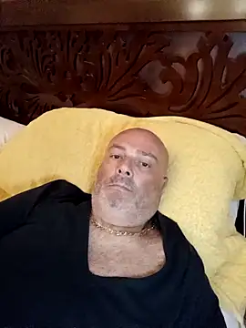 Alexis Bull online show from September 2025 05:24:01 PM