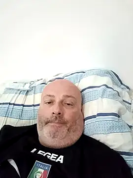 Alexis Bull online show from May 2026 10:07:02 AM