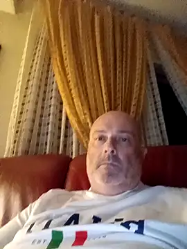 Alexis Bull online show from September 2025 11:00:01 PM