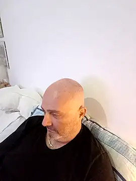 Alexis Bull online show from November 2025 04:00:02 PM