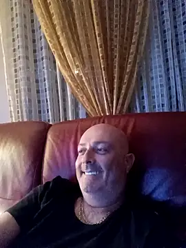 Alexis Bull online show from October 2025 10:18:02 PM