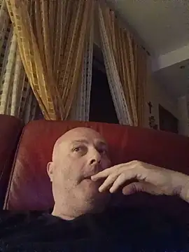 Alexis Bull online show from June 2026 10:36:02 PM