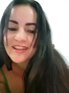 Snapshot of Saraslow chatting on September 2025 02:24:02 PM Saraslow online show from September 2025 02:24:02 PM