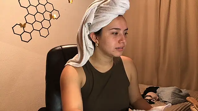 amelia hall online show from September 2025 12:08:02 PM