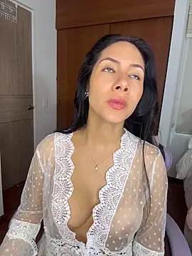 ArianaReynoldss online show from March 2026 05:36:01 PM