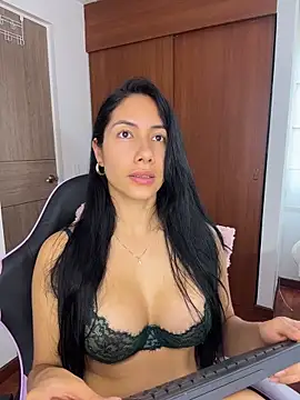 ArianaReynoldss online show from April 2026 07:31:01 PM