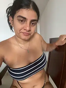 Snapshot of carlafox05 chatting on May 2026 02:03:01 PM carlafox05 online show from May 2026 02:03:01 PM