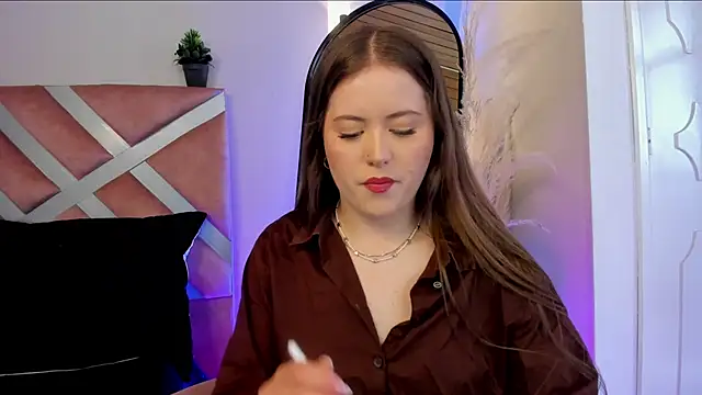 Snapshot of viol_collins__ chatting on November 2025 03:59:02 PM viol collins online show from November 2025 03:59:02 PM