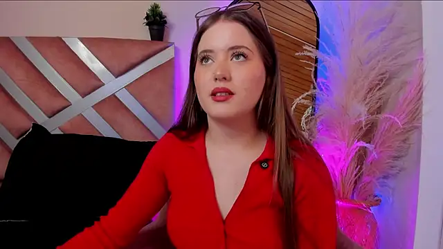 Snapshot of viol_collins__ chatting on November 2025 03:49:02 PM viol collins online show from November 2025 03:49:02 PM