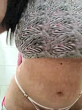 Snapshot of Yuli_Mars chatting on November 2025 04:23:01 PM Yuli Mars online show from November 2025 04:23:01 PM