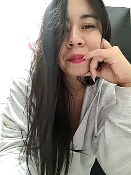 Snapshot of Yuli_Mars chatting on November 2025 03:43:01 AM Yuli Mars online show from November 2025 03:43:01 AM