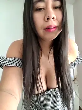 Snapshot of Yuli_Mars chatting on July 2026 03:29:02 PM Yuli Mars online show from July 2026 03:29:02 PM