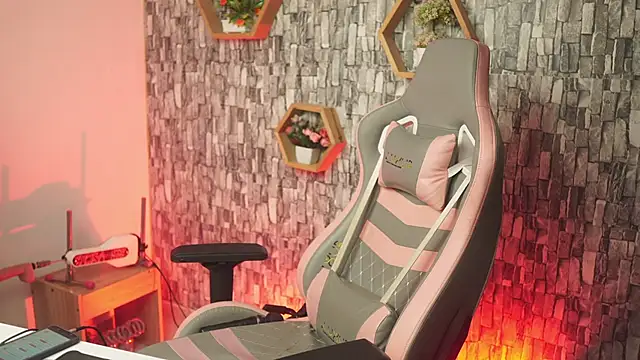 bonniie 98  online show from February 2026 04:10:01 AM