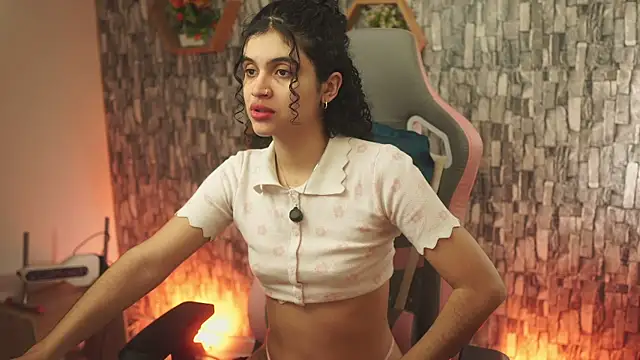 bonniie 98  online show from May 2026 08:40:02 PM