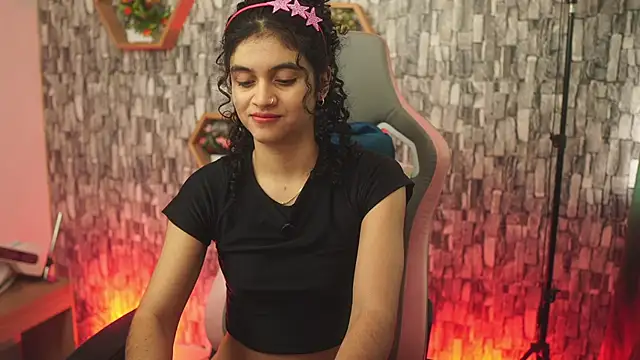 bonniie 98  online show from April 2026 05:04:01 PM