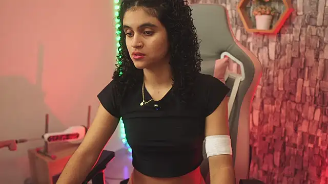 bonniie 98  online show from December 2025 09:07:02 PM