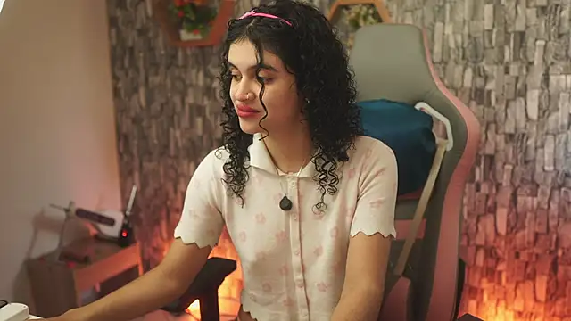 bonniie 98  online show from May 2026 07:33:01 PM