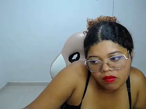 natalietits1 online show from December 2025 05:28:01 AM