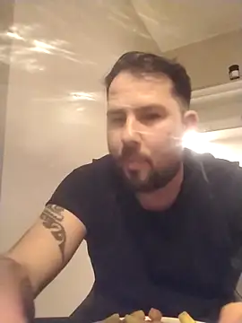 iunutmi online show from November 2025 10:09:01 PM