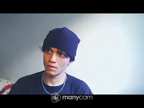 Snapshot of santihot089 chatting on October 2025 09:45:02 PM santihot089 online show from October 2025 09:45:02 PM