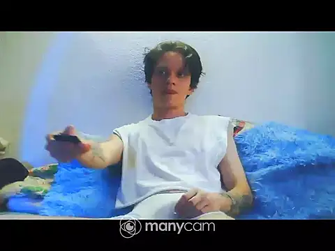 Snapshot of santihot089 chatting on October 2025 09:50:01 PM santihot089 online show from October 2025 09:50:01 PM