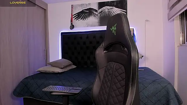 santi aesthetic online show from February 2026 12:56:01 AM