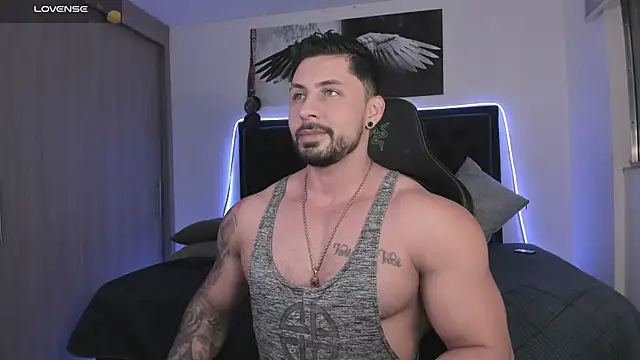 santi aesthetic online show from April 2026 11:30:02 PM