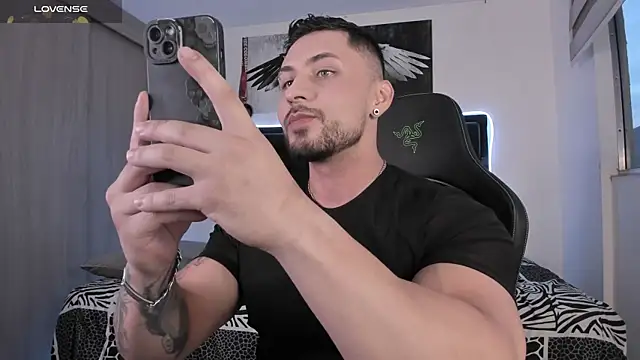 santi aesthetic online show from May 2026 11:15:01 PM