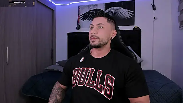 santi aesthetic online show from February 2026 12:55:02 AM