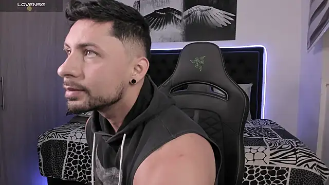 santi aesthetic online show from July 2026 01:16:01 AM