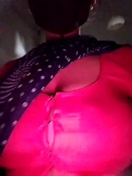 Snapshot of Soniy-Maax chatting on September 2025 01:01:02 AM Soniy-Maax online show from September 2025 01:01:02 AM