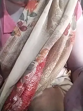 Snapshot of Soniy-Maax chatting on February 2026 08:46:02 AM Soniy-Maax online show from February 2026 08:46:02 AM