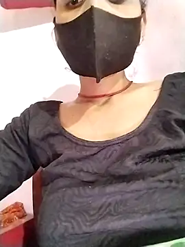 Snapshot of Soniy-Maax chatting on February 2026 08:48:01 AM Soniy-Maax online show from February 2026 08:48:01 AM