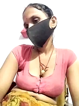 Snapshot of Soniy-Maax chatting on March 2026 04:40:02 PM Soniy-Maax online show from March 2026 04:40:02 PM