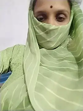 Snapshot of Soniy-Maax chatting on October 2025 05:13:02 PM Soniy-Maax online show from October 2025 05:13:02 PM