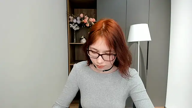 Snapshot of AreHiggins chatting on March 2025 10:54:02 AM AreHiggins online show from March 2025 10:54:02 AM