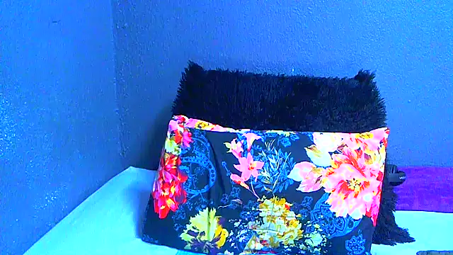 SMALLBOOBSXX online show from July 2026 05:30:01 AM