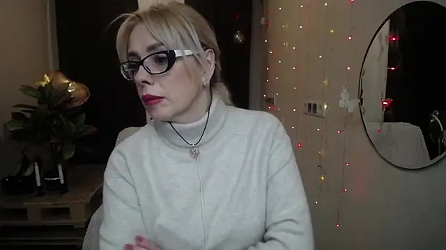 Snapshot of KatrinaCharm chatting on March 2025 04:29:02 PM KatrinaCharm online show from March 2025 04:29:02 PM