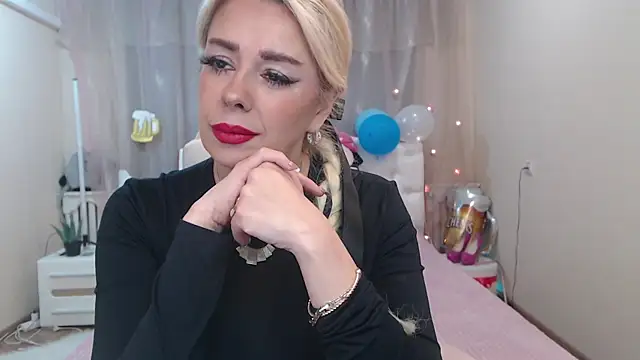 Snapshot of KatrinaCharm chatting on September 2025 06:19:01 AM KatrinaCharm online show from September 2025 06:19:01 AM