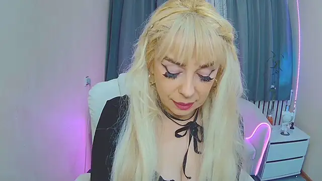 Snapshot of KatrinaCharm chatting on November 2025 07:24:02 AM KatrinaCharm online show from November 2025 07:24:02 AM