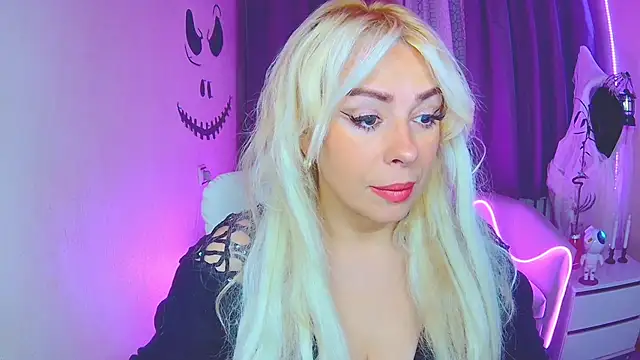 Snapshot of KatrinaCharm chatting on November 2025 07:13:01 AM KatrinaCharm online show from November 2025 07:13:01 AM