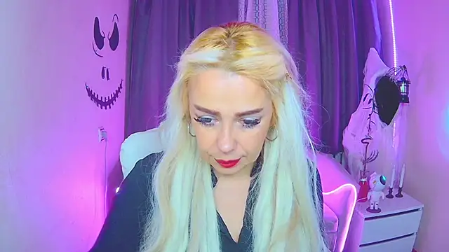 Snapshot of KatrinaCharm chatting on November 2025 07:13:01 AM KatrinaCharm online show from November 2025 07:13:01 AM