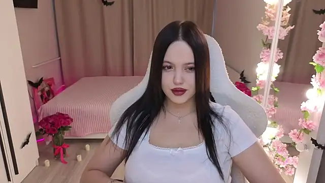 Betty  Davvis online show from October 2025 12:59:02 PM