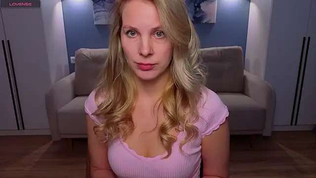 Snapshot of MelanieBennett chatting on April 2026 09:05:02 AM MelanieBennett online show from April 2026 09:05:02 AM