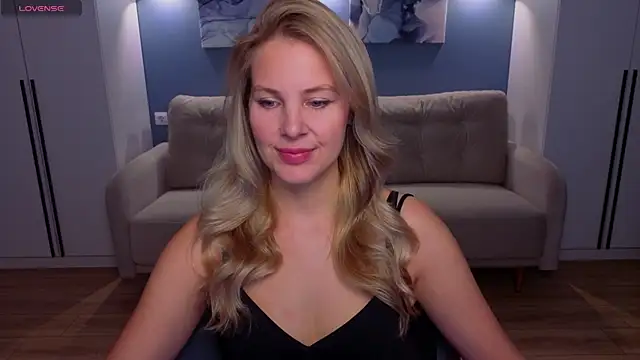 Snapshot of MelanieBennett chatting on May 2026 06:21:01 AM MelanieBennett online show from May 2026 06:21:01 AM