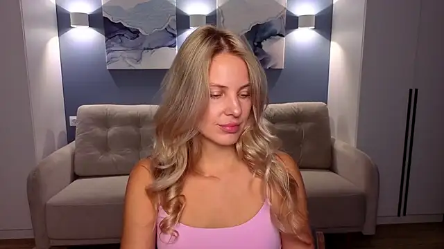 Snapshot of MelanieBennett chatting on October 2025 06:04:02 AM MelanieBennett online show from October 2025 06:04:02 AM