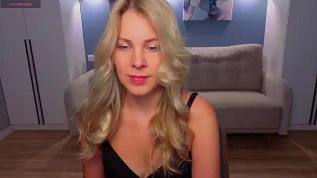 MelanieBennett online show from June 2026 07:19:02 AM