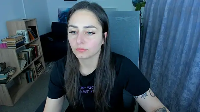 ValeriiMills online show from June 2026 09:36:02 PM