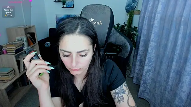 ValeriiMills online show from June 2026 10:42:02 PM